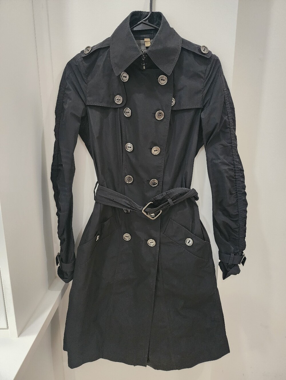 Authentic Burberry London Technical Trench Coat with Ruched Sleeves – US 2